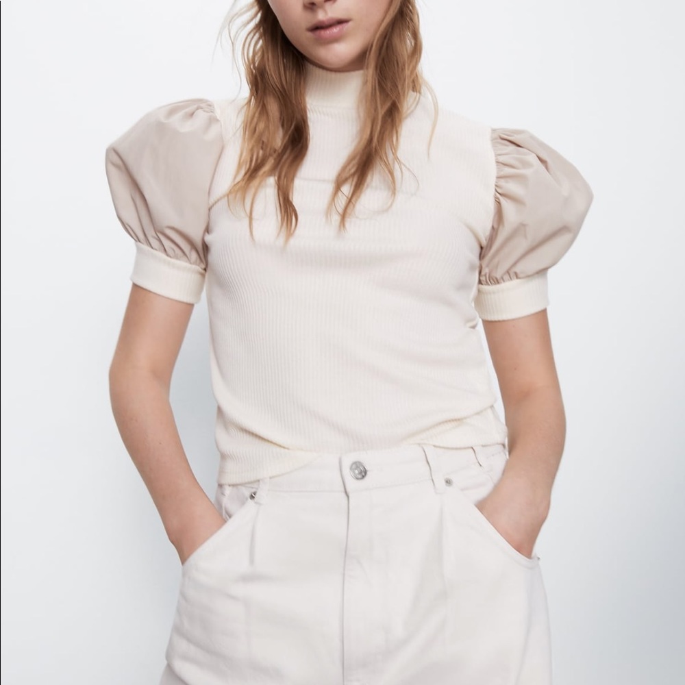 New with tags ! Zara balloon sleeve top